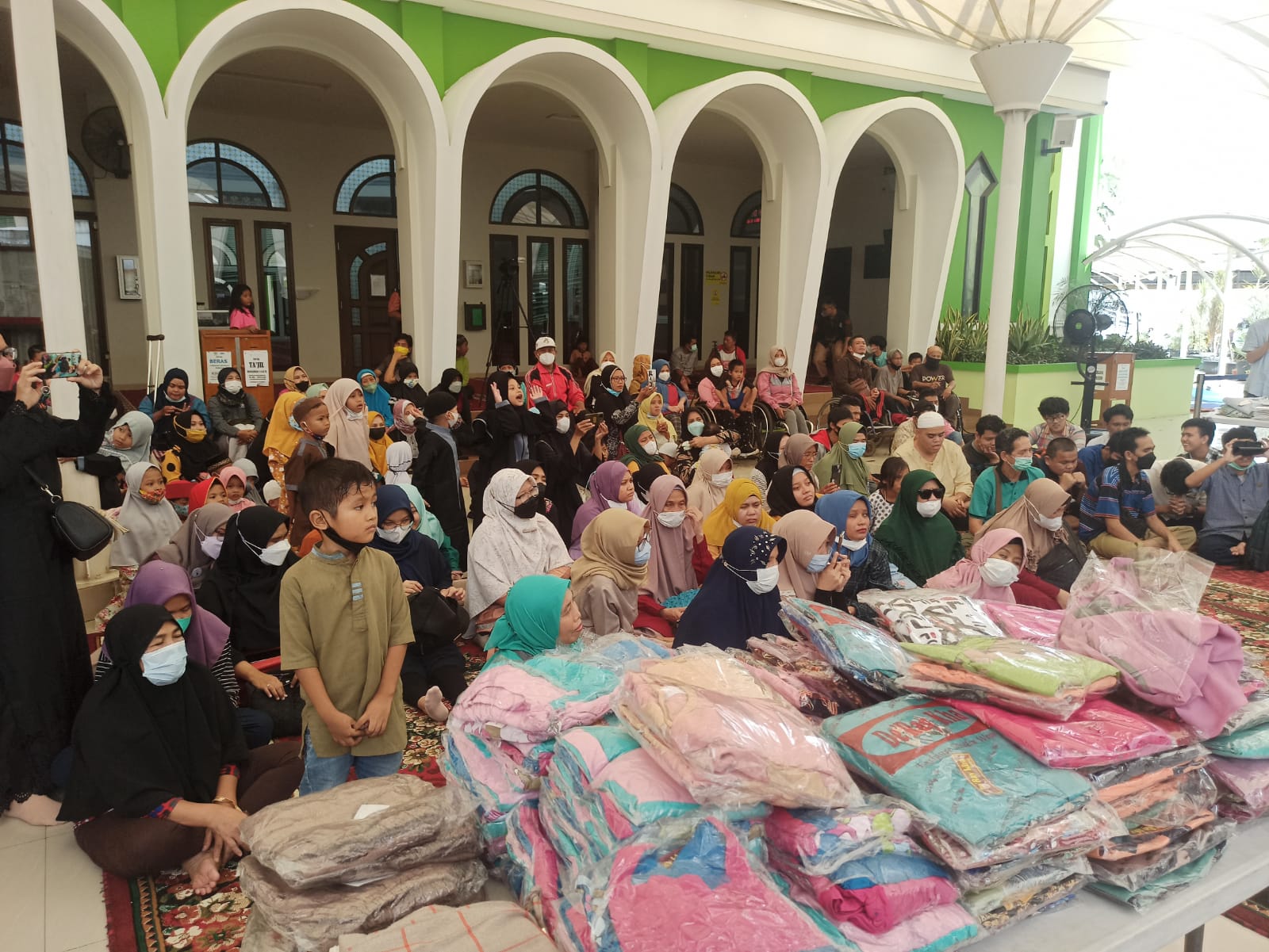 Masjid Fatahillah Tanah Abang Gelar Pasar Sandang Ceria